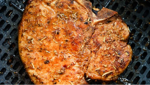 How Long to Cook Pork Chops in Air Fryer and What Temperature