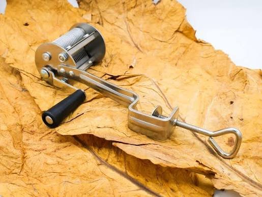 Tobacco Leaf Cutting Machine